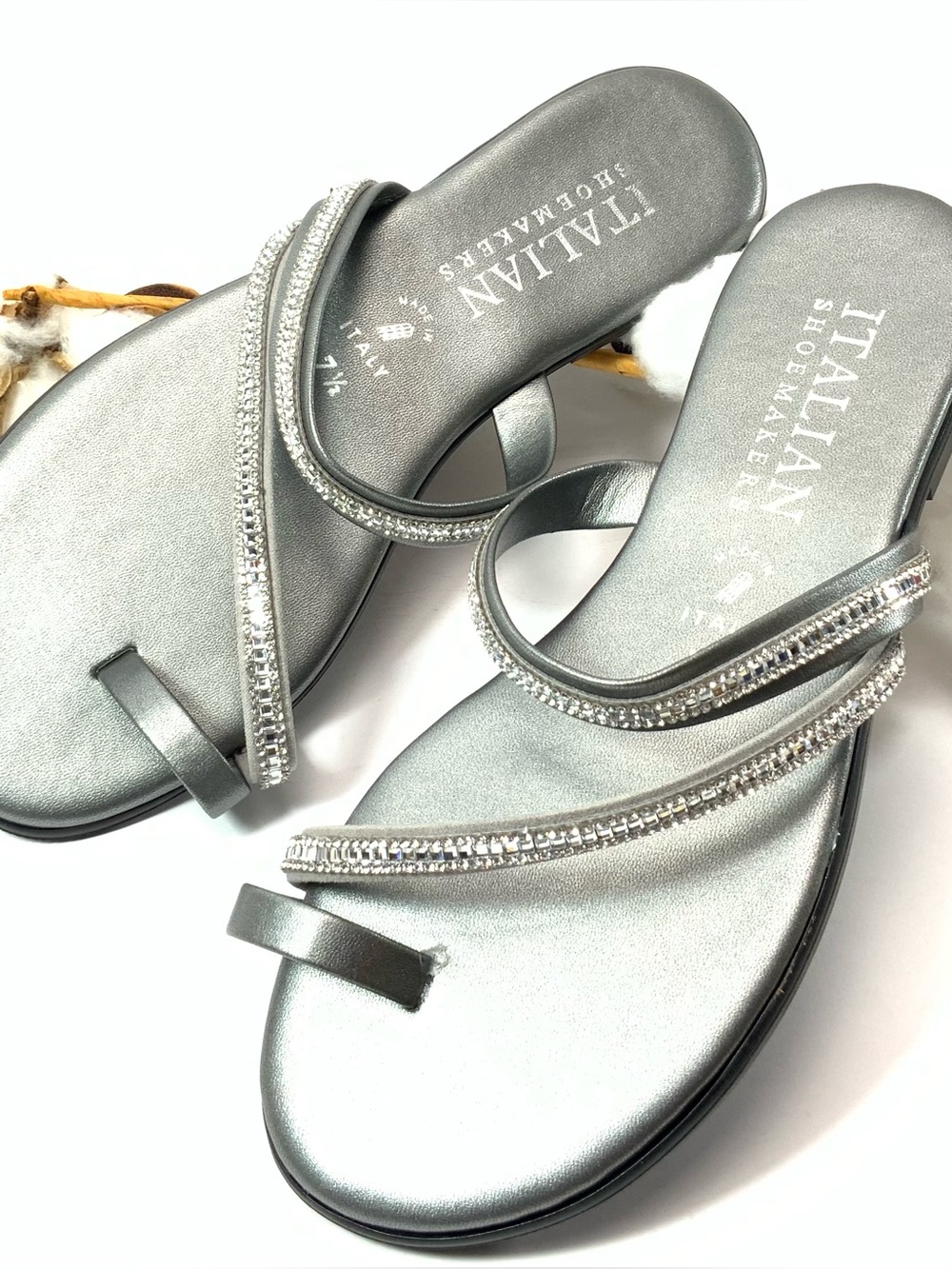 Italian Sandals Silver Rhinestone straps jeweled Women Sz 7.5 Toe Ring